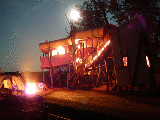 Baumhotel bei Nacht